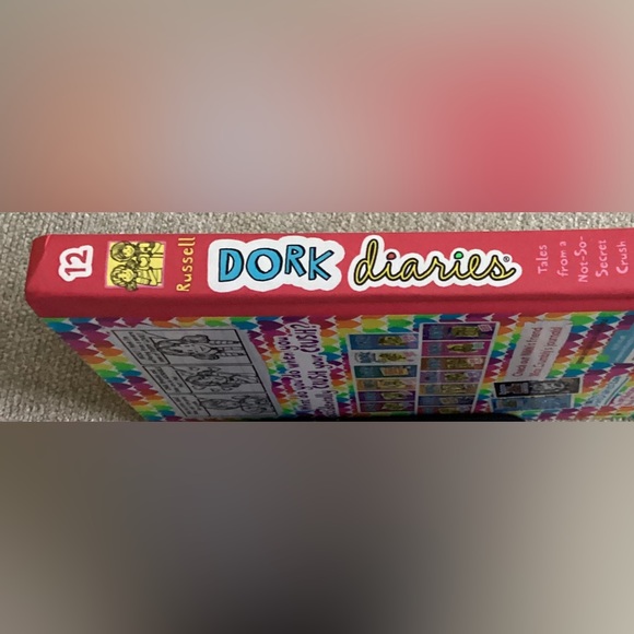 Dork Diaries Tales from a NOT-SO secret crush catastrophe - Picture 3 of 3